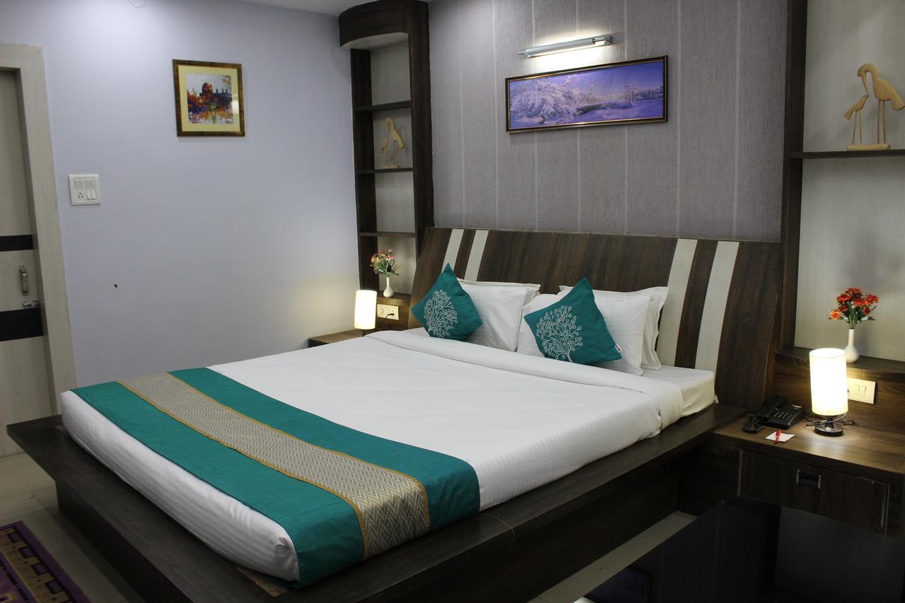 Hotel Cradle Inn Ранчи Экстерьер фото