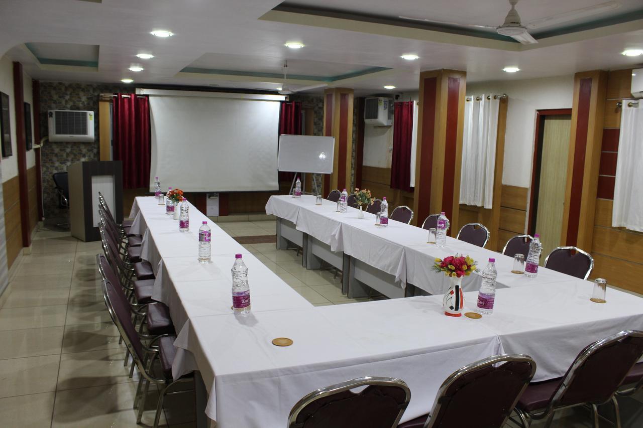 Hotel Cradle Inn Ранчи Экстерьер фото